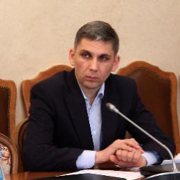 Дмитрий Бутусов